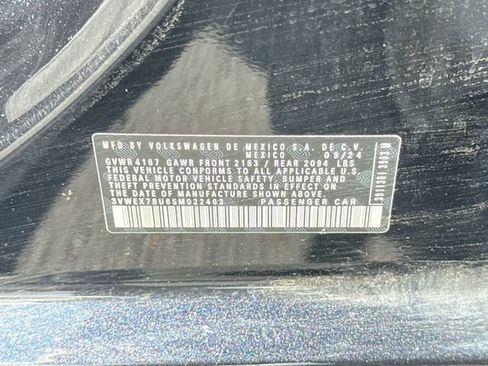 Used 2025 Volkswagen Jetta SE FWD image 36