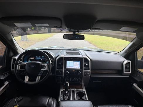 Used 2019 Ford F150 Lariat w/ Trailer Tow Package AWD/4WD image 11