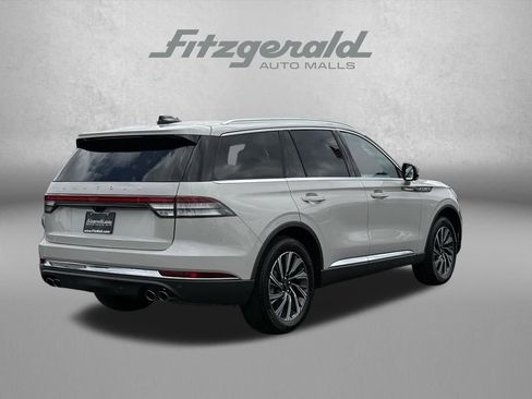 Used 2025 Lincoln Aviator AWD w/ Equipment Group 101A image 6