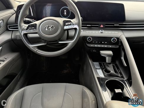 Used 2023 Hyundai Elantra SEL w/ Convenience Package FWD image 11