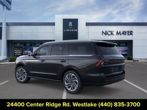 New 2025 Lincoln Navigator Reserve image 4