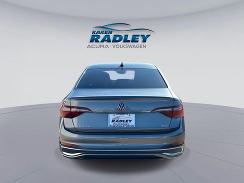 Certified 2022 Volkswagen Jetta SEL image 3