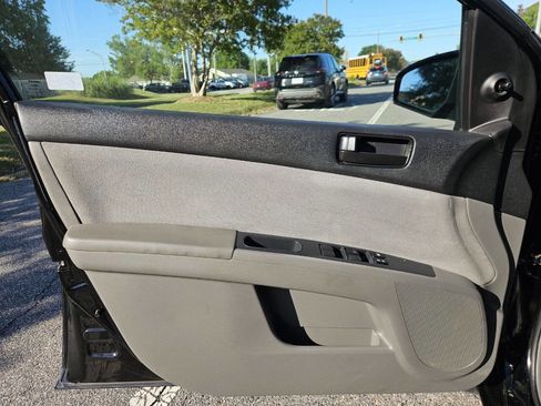 Used 2009 Nissan Sentra 2.0 FE+ FWD image 13