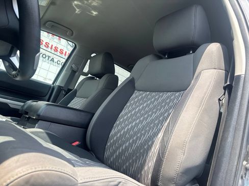 Used 2019 Toyota Tundra SR5 AWD/4WD image 10
