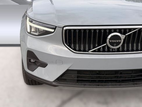 Certified 2024 Volvo XC40 B5 Plus w/ Protection Package image 11
