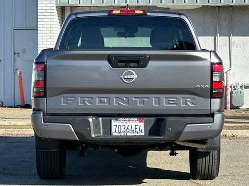 Certified 2025 Nissan Frontier SV AWD/4WD image 5