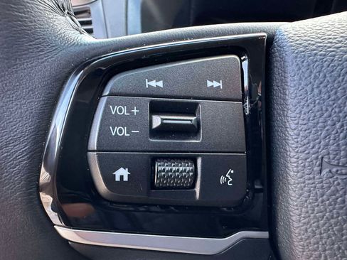 Used 2025 Honda Odyssey Touring image 18