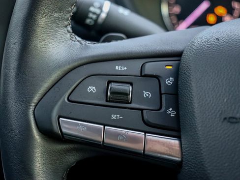 Used 2022 Cadillac XT4 Luxury w/ Cold Weather Package image 23