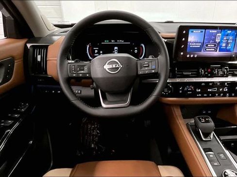 New 2026 Nissan Pathfinder Platinum image 22