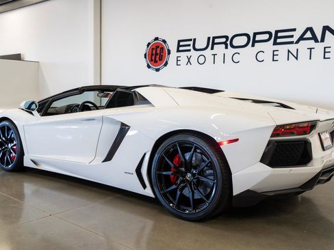 Used 2015 Lamborghini Aventador LP 700-4 image 16