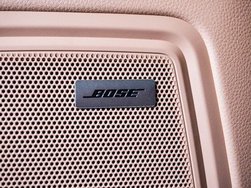 Certified 2025 Porsche Macan image 27