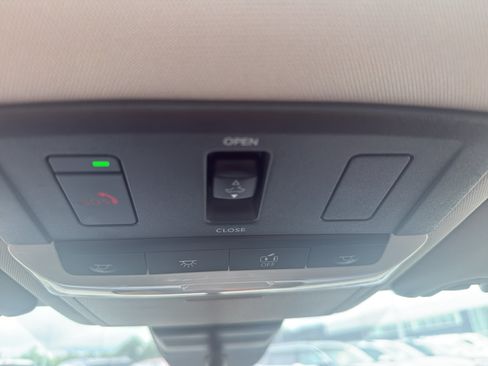 Certified 2024 Nissan Altima 2.5 SV w/ SV Premium Package FWD image 23