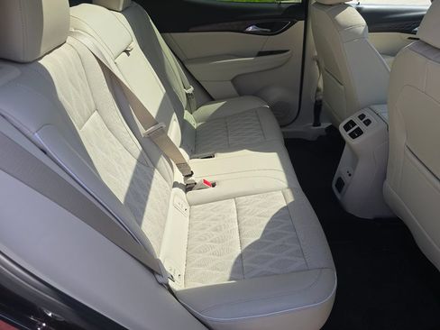 Used 2023 Buick Envision Avenir FWD image 20