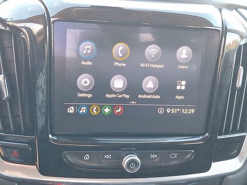 Certified 2020 Chevrolet Traverse LT image 40