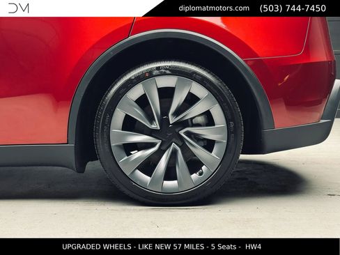 Used 2026 Tesla Model Y AWD image 36