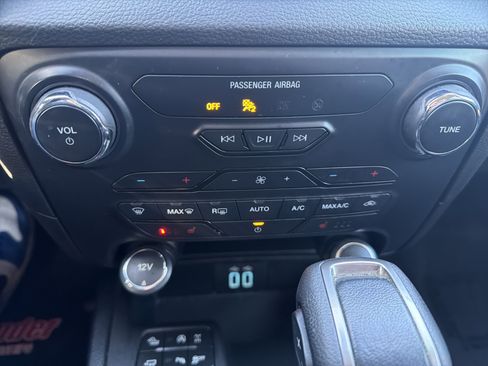 Used 2020 Ford Ranger Lariat w/ Equipment Group 501A Mid image 28