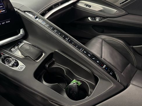 Used 2021 Chevrolet Corvette Stingray Preferred Cpe w/ Z51 Performance Package image 24