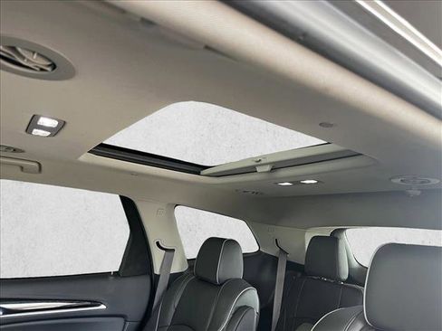 Used 2021 Buick Enclave Avenir w/ Avenir Technology Package image 14