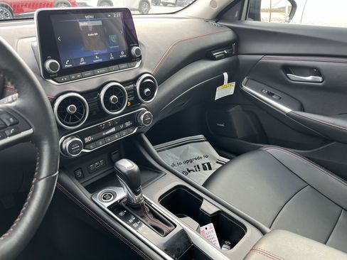 Used 2024 Nissan Sentra SR w/ SR Premium Package image 23