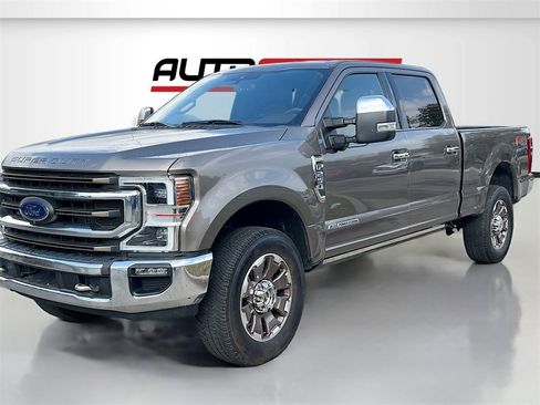 Used 2021 Ford F250 King Ranch w/ Chrome Package image 3