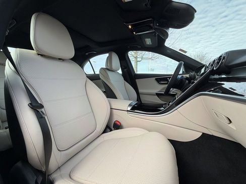 Used 2025 Mercedes-Benz C 300 4MATIC Sedan image 21