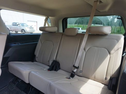 Used 2024 Ford Expedition Max Limited RWD image 17