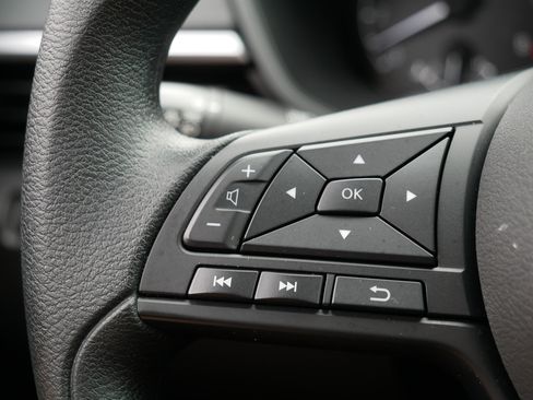 Certified 2025 Nissan Altima 2.5 S FWD image 28
