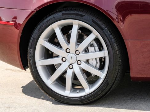 Used 2005 Aston Martin DB9 Coupe RWD image 45