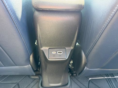 Used 2022 Chevrolet Bolt EUV Premier w/ Launch Edition FWD image 29