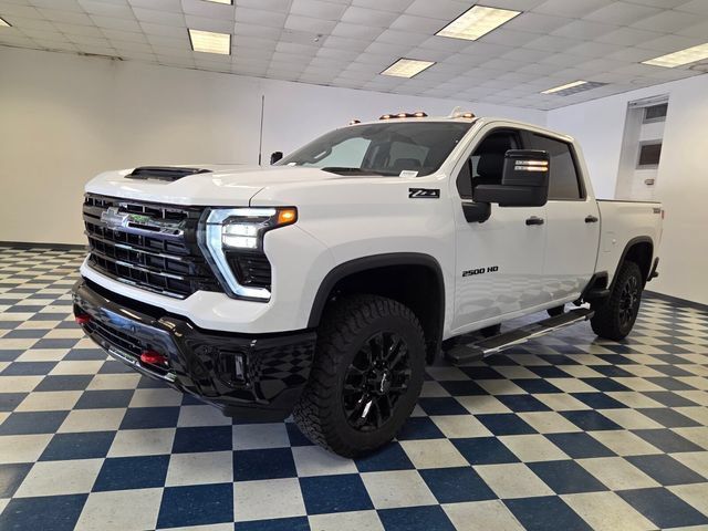 New 2026 Chevrolet Silverado 2500 LTZ w/ LTZ Plus Package AWD/4WD image 3