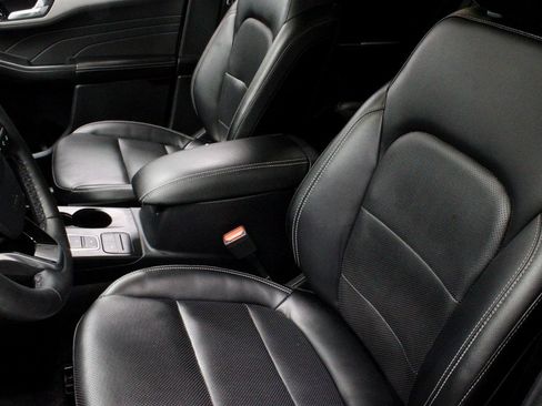 Certified 2022 Ford Escape SEL image 21