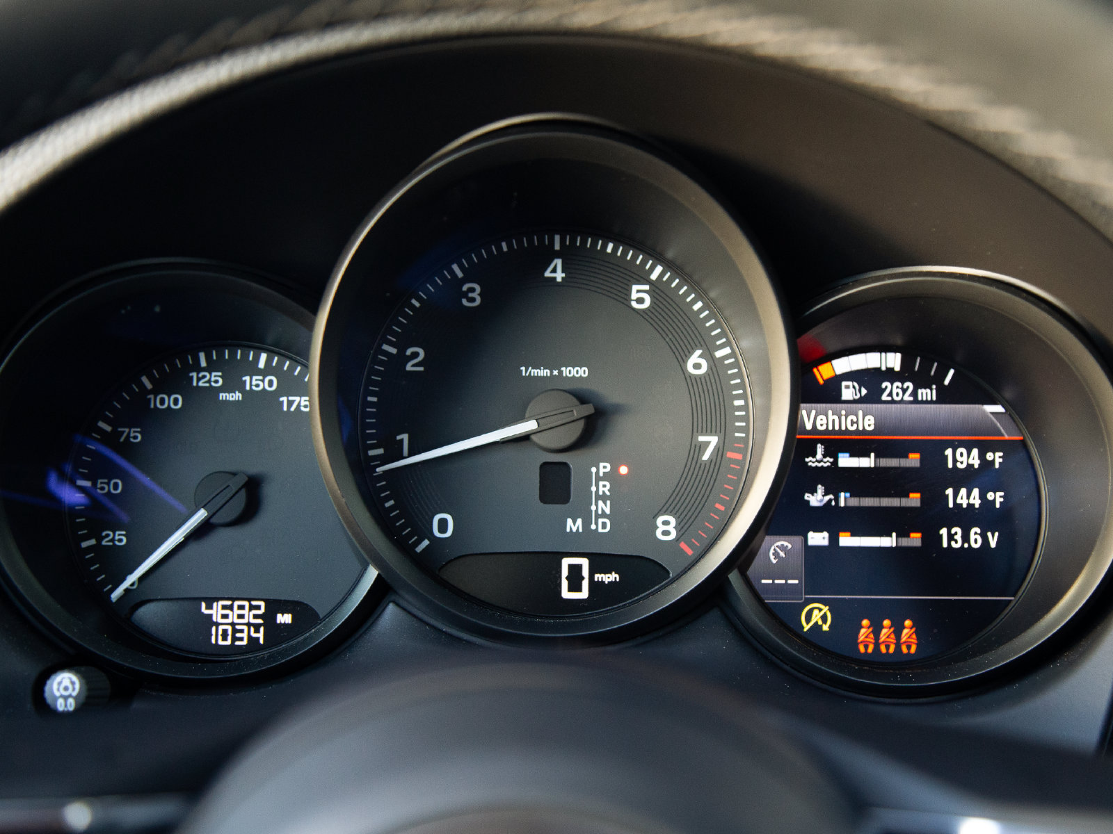 Certified 2026 Porsche Macan AWD/4WD image 17