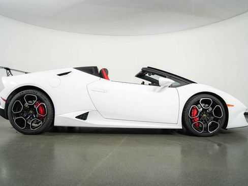 Used 2019 Lamborghini Huracan LP 580-2 RWD image 9