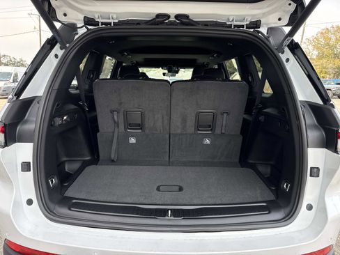 New 2025 Jeep Grand Cherokee L Altitude image 6