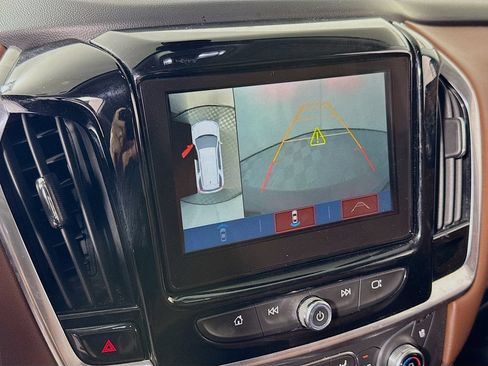 Used 2019 Chevrolet Traverse High Country AWD/4WD image 14