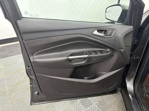 Used 2018 Ford Escape SE w/ SE Sync 3 Package FWD image 11