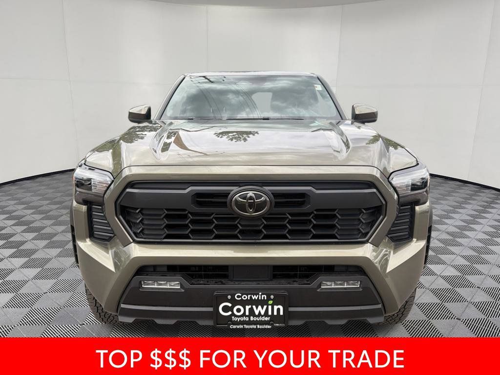 Used 2026 Toyota Tacoma TRD Off-Road AWD/4WD image 2