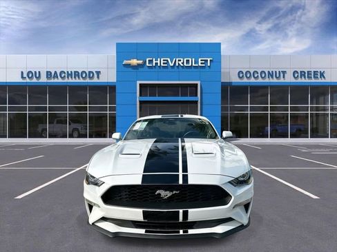 Used 2023 Ford Mustang Coupe RWD image 3