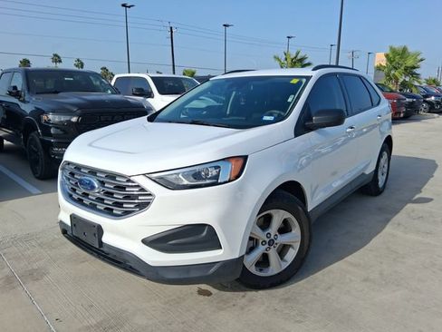 Used 2021 Ford Edge SE FWD image 3