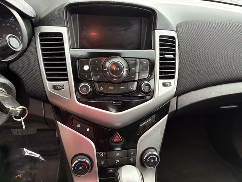 Used 2014 Chevrolet Cruze LT FWD image 9