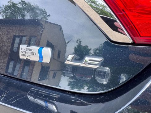 Used 2015 Toyota Camry LE FWD image 8