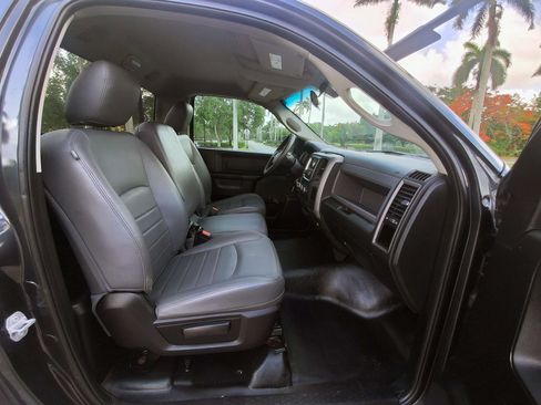 Used 2017 RAM 1500 Tradesman RWD image 32