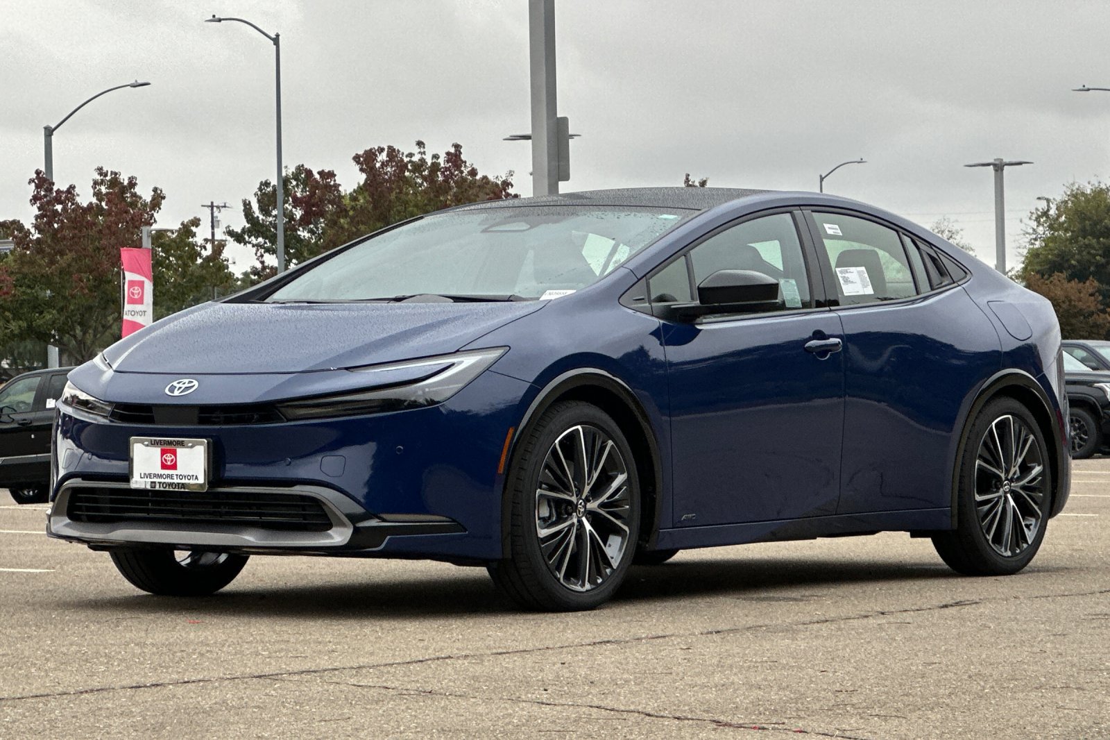 New 2027 Toyota Prius Limited AWD/4WD image 7