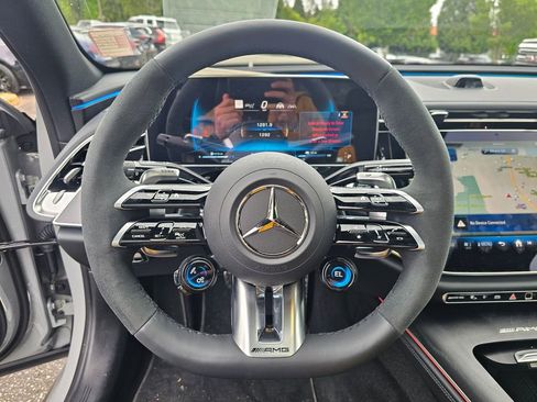 Used 2026 Mercedes-Benz E 53 AMG e 4MATIC Sedan image 11