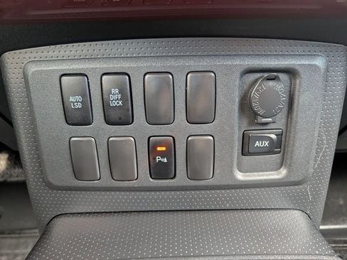 Used 2008 Toyota FJ Cruiser 2WD image 34
