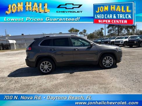 Used 2021 Jeep Cherokee Latitude Plus image 11