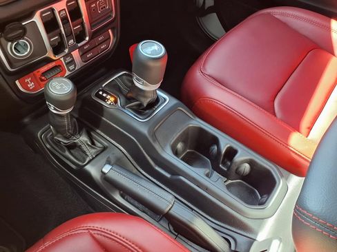 Used 2024 Jeep Wrangler Unlimited Rubicon 392 AWD/4WD image 22