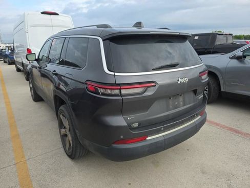Used 2022 Jeep Grand Cherokee L Limited RWD image 3