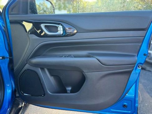 New 2026 Jeep Compass Limited image 14