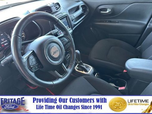 Used 2018 Jeep Renegade Altitude image 10